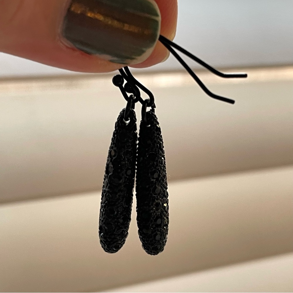 Black Lia Sophia (?) rhinestone dangle teardrop earrings goth sparkly - Picture 10 of 12